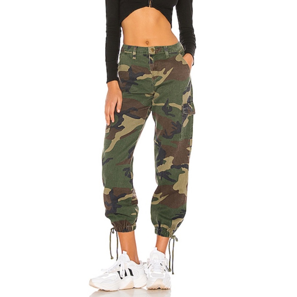 Superdown Kayla Camo Jogger